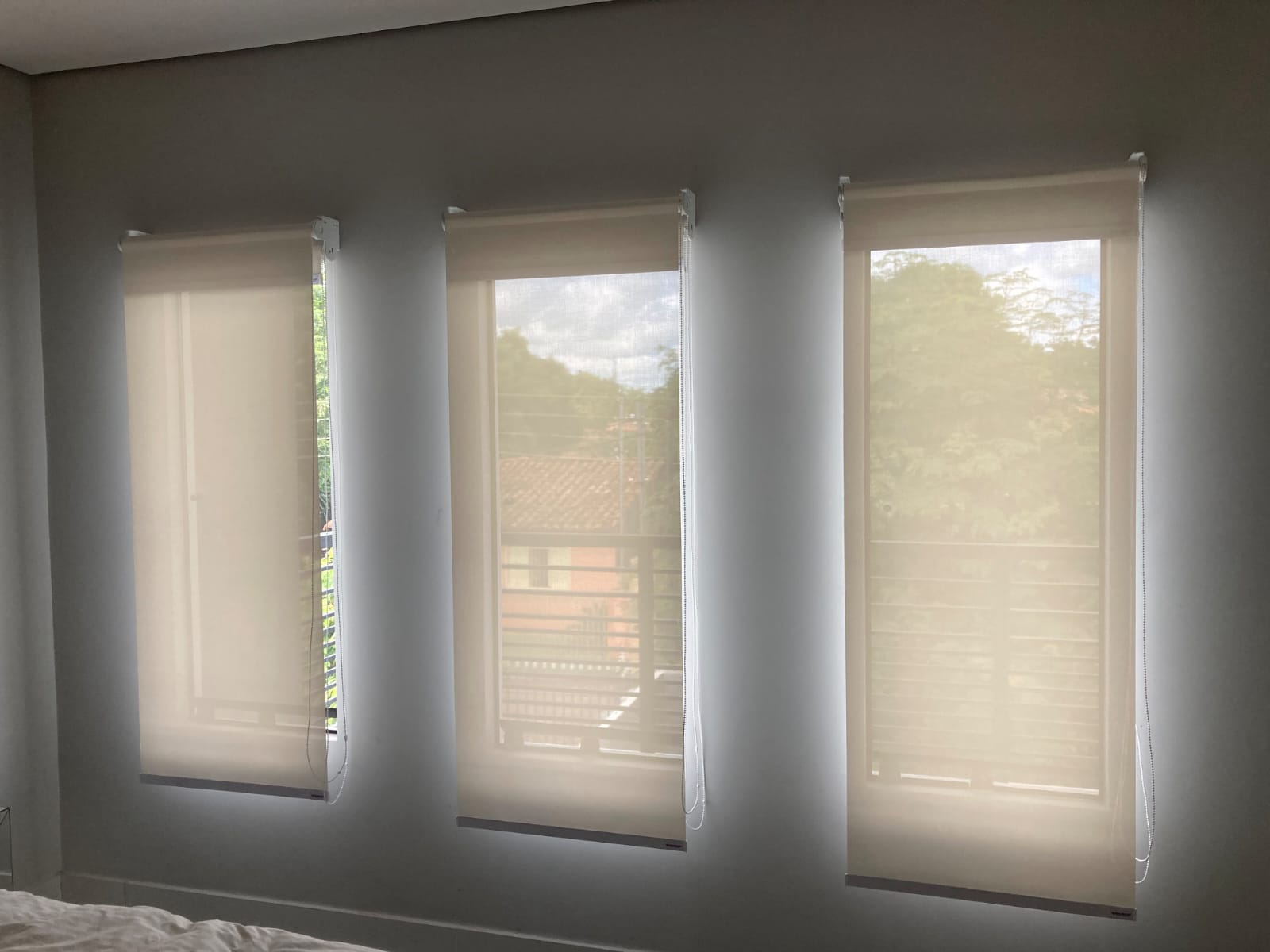 Instalación de Roller Sunscreen Yvory en Asunción — DistriCort Paraguay